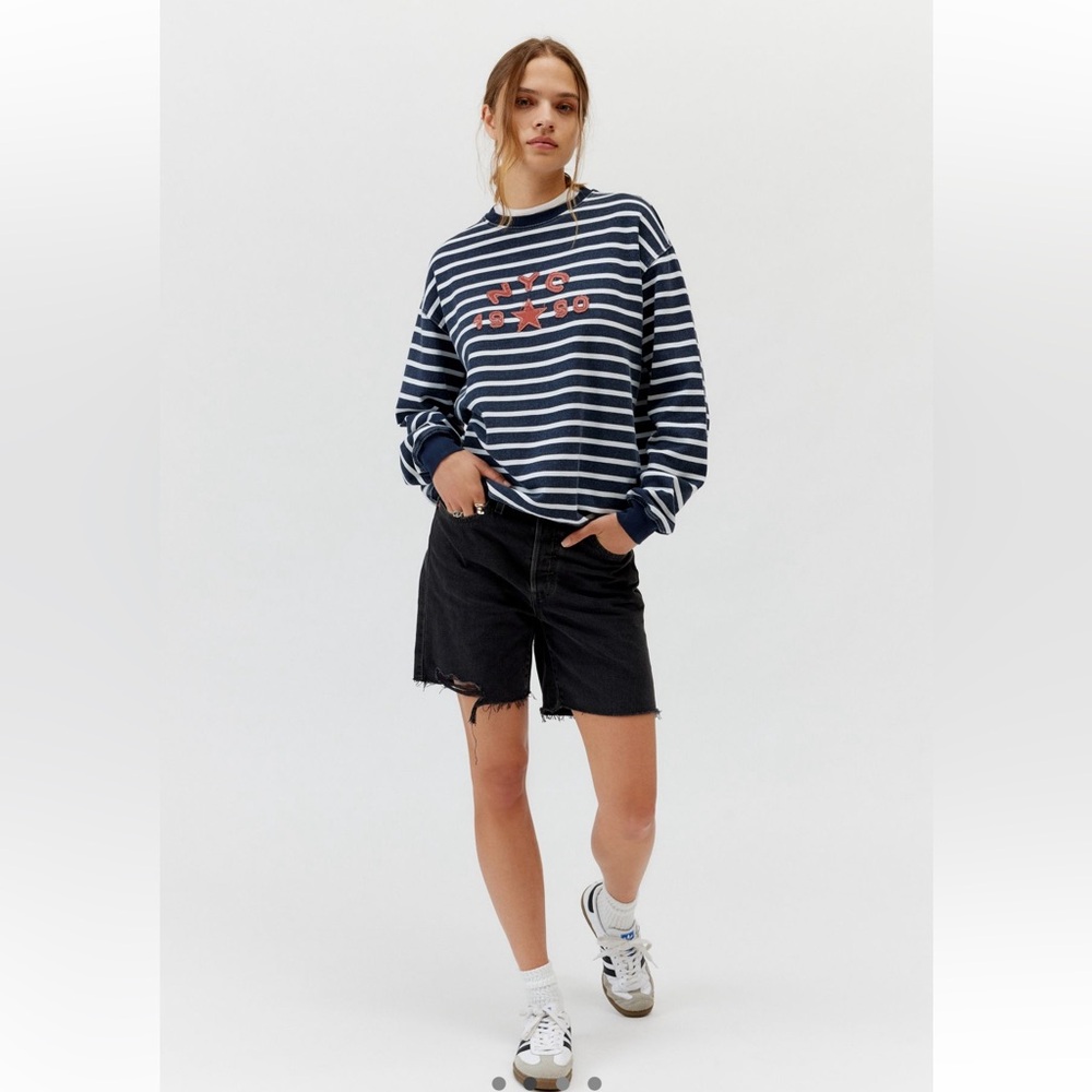 Urban Outfitters NYC 1990 Applique Graphic Striped CrewNeck Sweatshirt - small